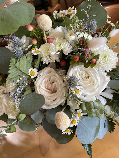 Florist «Lundstrom Florist», reviews and photos, 1709 E 3rd St, Sterling, IL 61081, USA