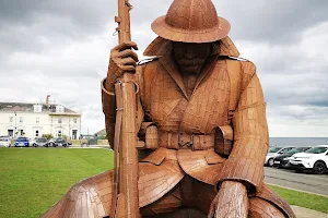 Tommy World War One Soldier Sculpture - Eleven 'O' One image