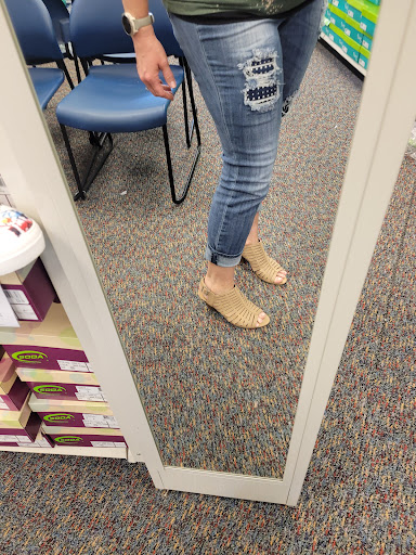 Shoe Store «Shoe Carnival», reviews and photos, 6524 Garth Rd, Baytown, TX 77521, USA