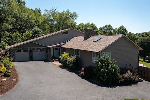 Roofing Contractor «Lynchburg Roofing, Roanoke», reviews and photos, 7 Walnut Ave, Vinton, VA 24179, USA