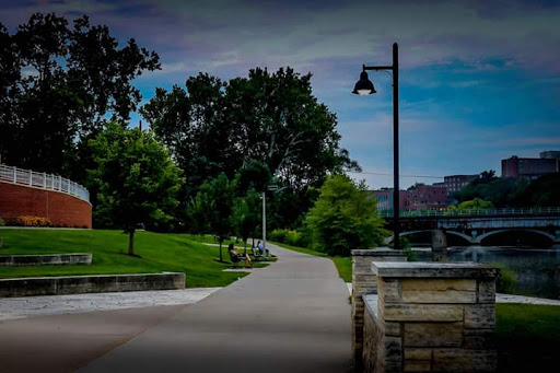 Public University «The University of Iowa», reviews and photos
