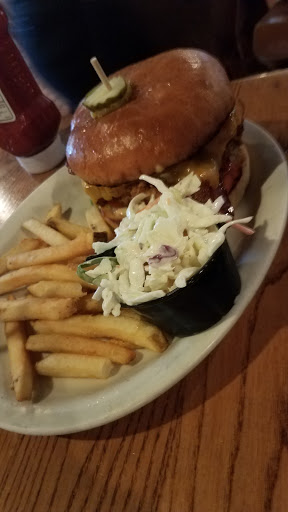 American Restaurant «Cracker Barrel Old Country Store», reviews and photos, 200 Cracker Barrel Dr, Clarksville, TN 37040, USA