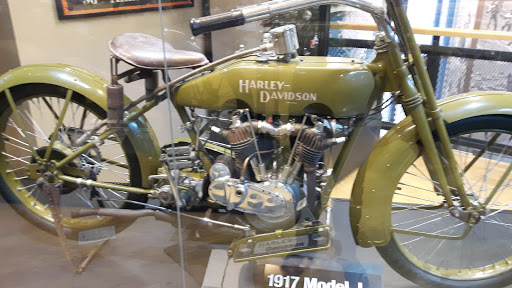 Harley-Davidson Dealer «Mathews Harley-Davidson», reviews and photos, 548 N Blackstone Ave, Fresno, CA 93701, USA