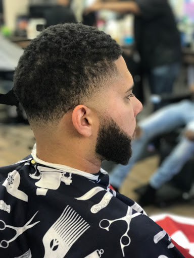 Barber Shop «Top Notch Barbershop», reviews and photos, 353 E Main St, Middletown, NY 10941, USA