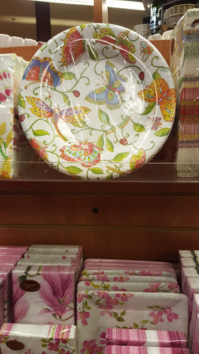 Grocery Store «Wynn’s Market», reviews and photos, 141 9th St N, Naples, FL 34102, USA