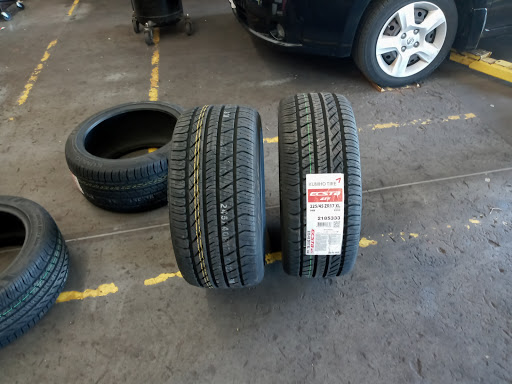 Auto Parts Store «Pep Boys Auto Parts & Service», reviews and photos, 15911 South La Grange Road, Orland Park, IL 60462, USA