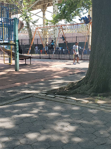 Park «Holcombe Rucker Park», reviews and photos, 280 W 155th St, New York, NY 10039, USA