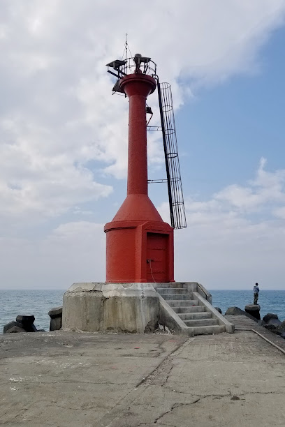 高雄一號港口紅燈塔