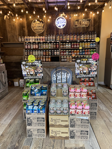 Liquor Store «Peavine Wine & Spirits», reviews and photos, 745 Peavine Rd, Crossville, TN 38571, USA