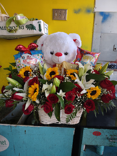 Florist «Flowers Vs Flowers», reviews and photos, 414 Main St, Paterson, NJ 07501, USA