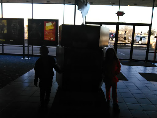 Movie Theater «Cinema 12 Theatre: Classic Cinemas», reviews and photos, 100 L W Besinger Dr, Carpentersville, IL 60110, USA