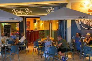 Mullys Bar image