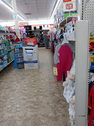 Dollar Store «FAMILY DOLLAR», reviews and photos, 2319 N Rolling Rd, Windsor Mill, MD 21244, USA