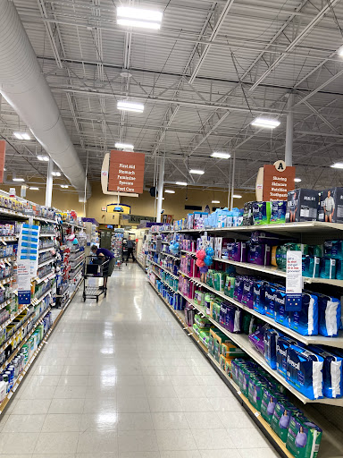 Supermarket «Giant Eagle Supermarket», reviews and photos, 21593 Lorain Rd, Fairview Park, OH 44126, USA