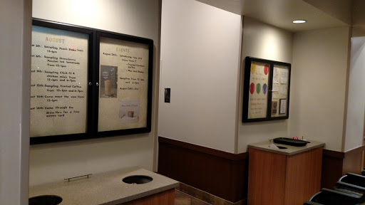 Fast Food Restaurant «Chick-fil-A», reviews and photos, 449 N Moorpark Rd, Thousand Oaks, CA 91360, USA