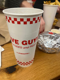 Frite du Restaurant de hamburgers Five Guys Strasbourg - n°4