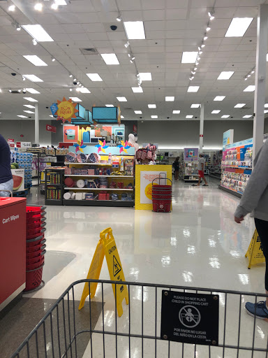 Department Store «Target», reviews and photos, 2333 63rd St, Woodridge, IL 60517, USA