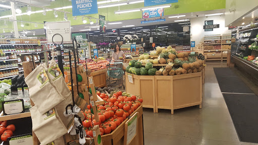 Grocery Store «New Seasons Market Raleigh Hills», reviews and photos, 7300 SW Beaverton Hillsdale Hwy, Portland, OR 97225, USA