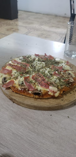 La Tavola - Pizzería / Restaurant - Esmeraldas