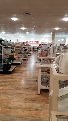 Department Store «T.J. Maxx & HomeGoods», reviews and photos, 196 Alps Rd #8, Athens, GA 30606, USA