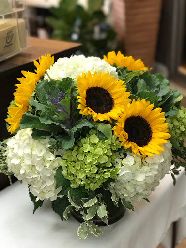 Florist «Allendale Flowers, Inc», reviews and photos, 72 W Allendale Ave, Allendale, NJ 07401, USA