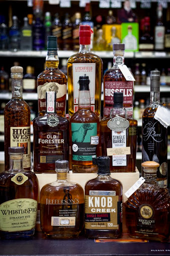 Liquor Store «Warehouse Wine & Liquor», reviews and photos, 113 Mill Plain Rd #6, Danbury, CT 06811, USA