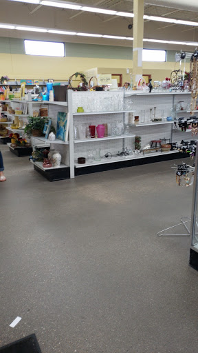 Thrift Store «Goodwill Store and Donation Center», reviews and photos, 1484 E Ellis Rd, Norton Shores, MI 49444, USA