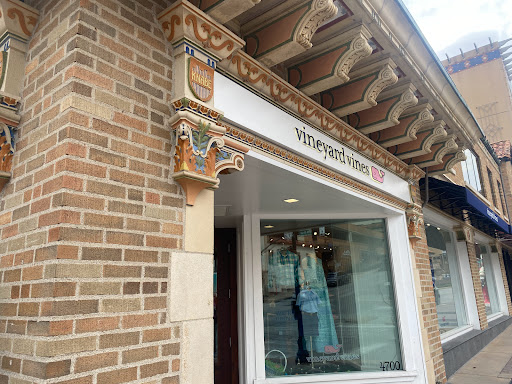 Clothing Store «Vineyard Vines», reviews and photos, 4700 Broadway St, Kansas City, MO 64112, USA