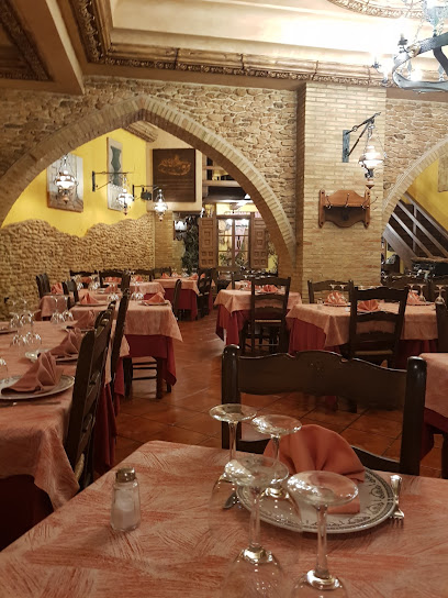 Restaurante La Fontana DI Trevi - C. Tinte, 40, 02002 Albacete, Spain