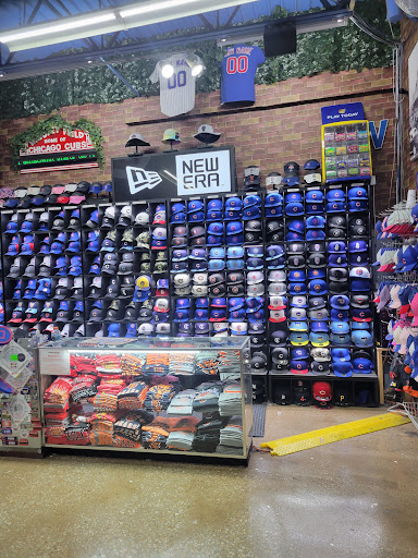 Sportswear Store «Sports World Chicago», reviews and photos, 3555 N Clark St, Chicago, IL 60657, USA