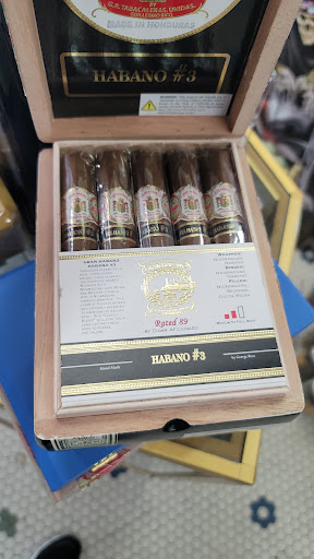 Tobacco Shop «Keep Sake Smoke Shop», reviews and photos, 253 W Yosemite Ave, Manteca, CA 95336, USA