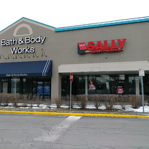 Beauty Supply Store «Sally Beauty», reviews and photos, 2439 W Schaumburg Rd, Schaumburg, IL 60194, USA