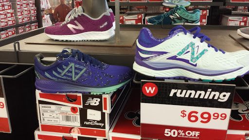 Shoe Store «New Balance», reviews and photos, 5 S Union St, Lawrence, MA 01843, USA