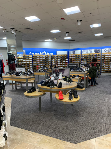 Shoe Store «Finish Line», reviews and photos, 2175 Willowbrook Mall, Wayne, NJ 07470, USA