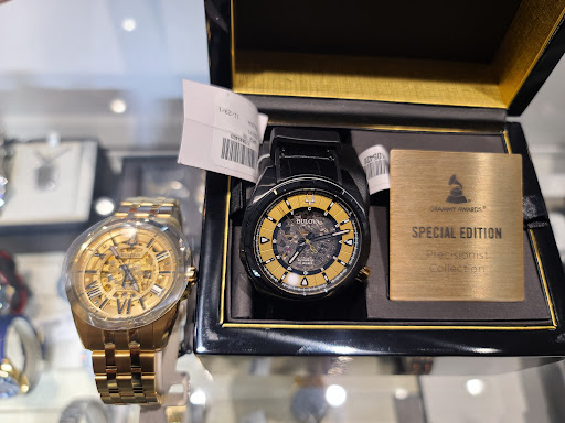 Shopping Mall «Aurora Farms Premium Outlets», reviews and photos, 549 S Chillicothe Rd, Aurora, OH 44202, USA