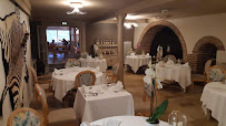 Atmosphère du Restaurant Castel Damandre à Les Planches-prés-Arbois - n°15