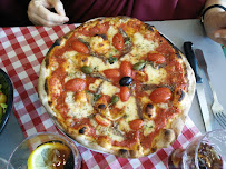 Pizza du Restaurant italien Le Petit Naples. Restaurant à Marseille - n°8