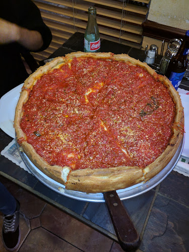 Best Deep Dish pizza place in Boca Raton - Giovannis Pizza