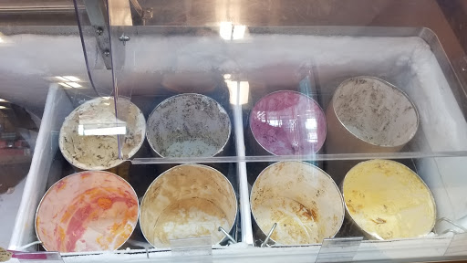 Ice Cream Shop «Baskin-Robbins», reviews and photos, 5701 Columbia Pike, Falls Church, VA 22042, USA