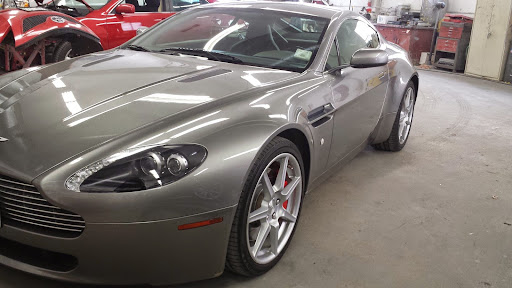 Auto Body Shop «Rich and Famous Auto Body», reviews and photos, 14741 Bessemer St, Van Nuys, CA 91411, USA