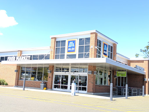 Supermarket «ALDI», reviews and photos, 238 Boston Post Rd, Milford, CT 06460, USA