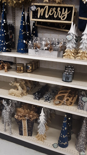 Discount Store «Big Lots», reviews and photos, 13852 Red Hill Ave, Tustin, CA 92780, USA