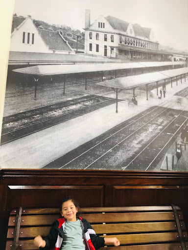 Family Restaurant «California Dreaming Restaurant», reviews and photos, 401 Main St, Columbia, SC 29201, USA