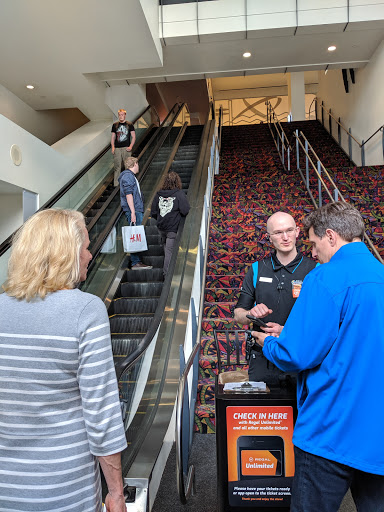 Movie Theater «Regal Cinemas Fox Tower 10», reviews and photos, 846 SW Park Ave, Portland, OR 97205, USA