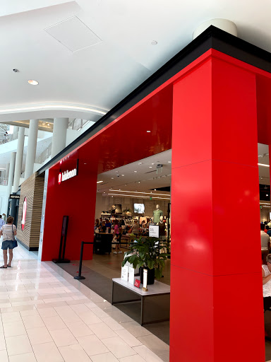 Sportswear Store «lululemon athletica», reviews and photos, 152 South Avenue, Bloomington, MN 55425, USA