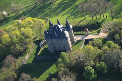 Château de Flaghac à Saint-Georges-d'Aurac