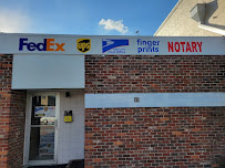 UPS AUTHORIZED SHIPPING OUTLET