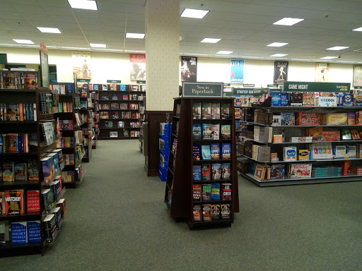 Book Store «Barnes & Noble», reviews and photos, 5755 N Bayshore Dr, Glendale, WI 53217, USA