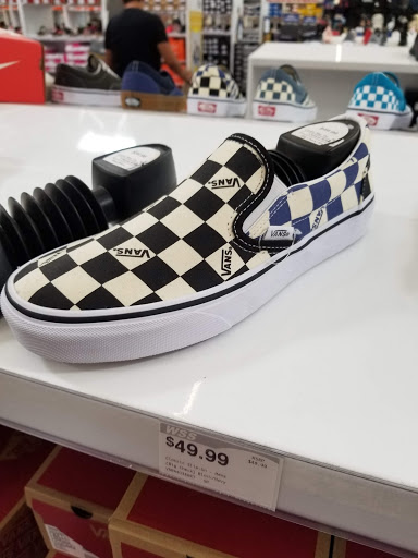 Shoe Store «WSS», reviews and photos, 104 W Foothill Blvd, Rialto, CA 92376, USA