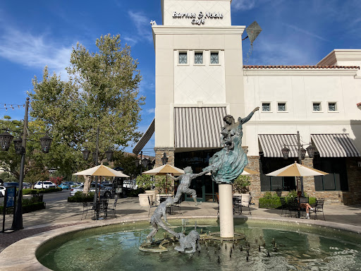 Barnes & Noble image